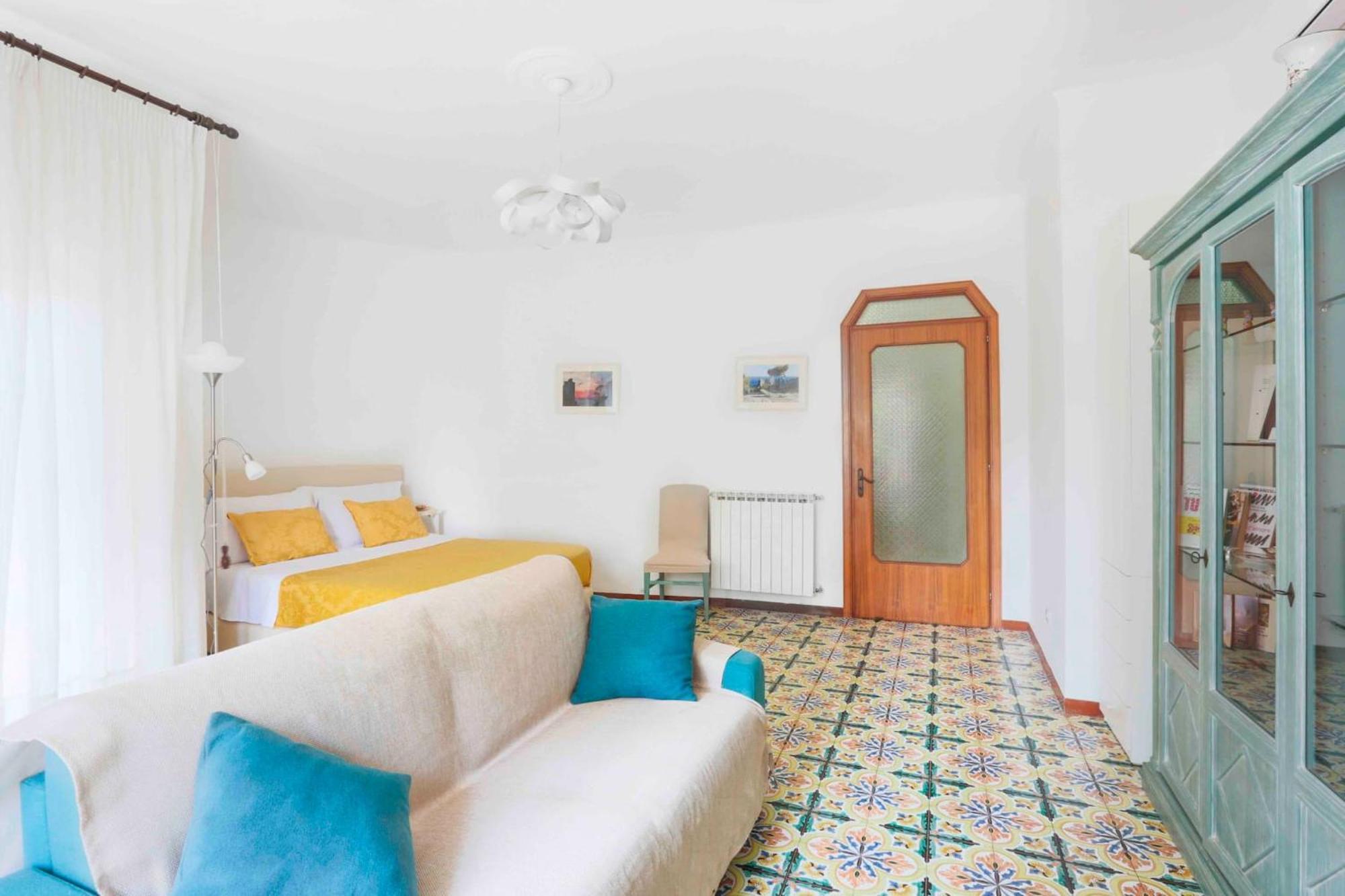 Sorrentovibes - Modern With Terrace, Swimming Pool&tennis Sorrent