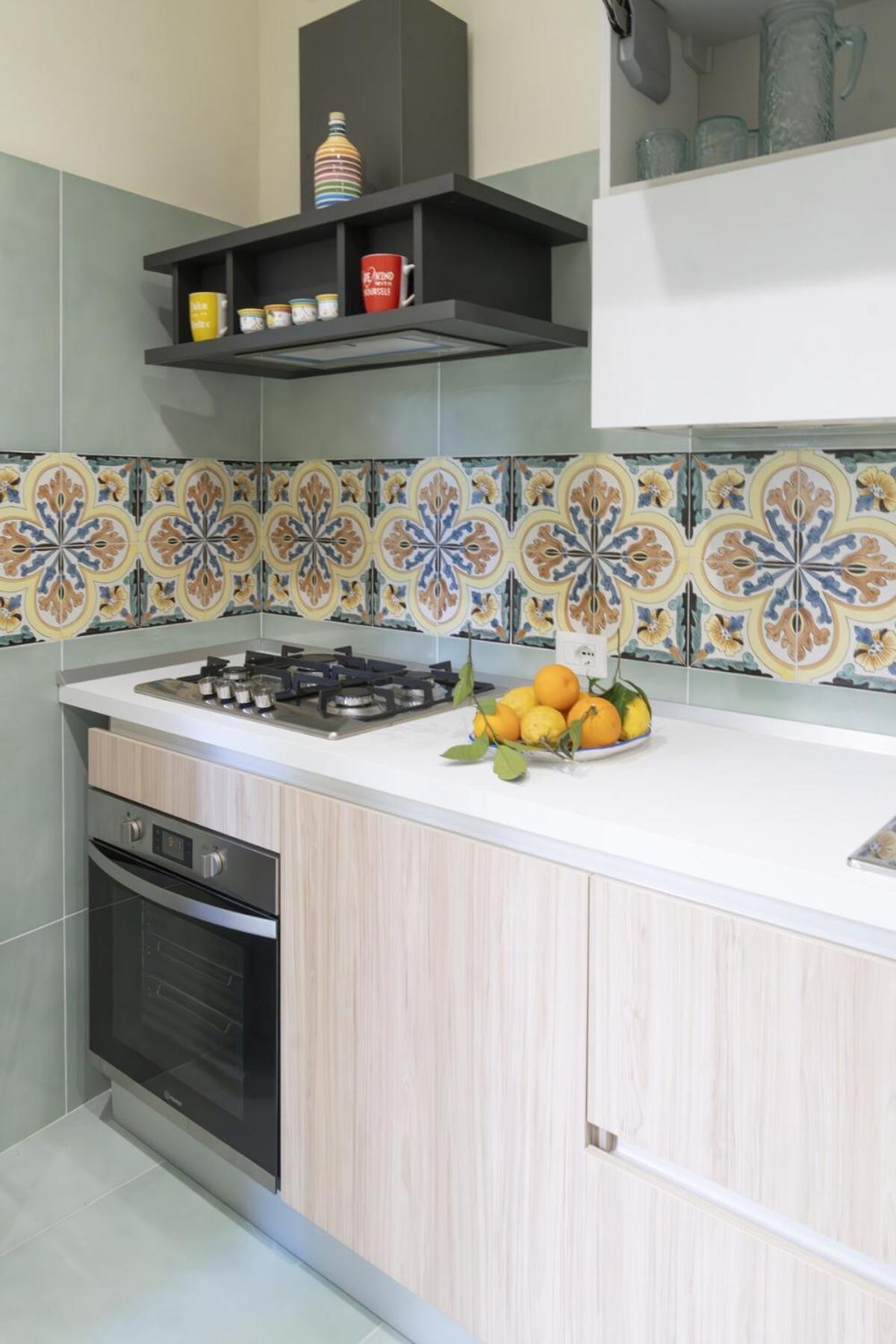 Sorrentovibes - Modern With Terrace, Swimming Pool&tennis Apartment Sorrent
